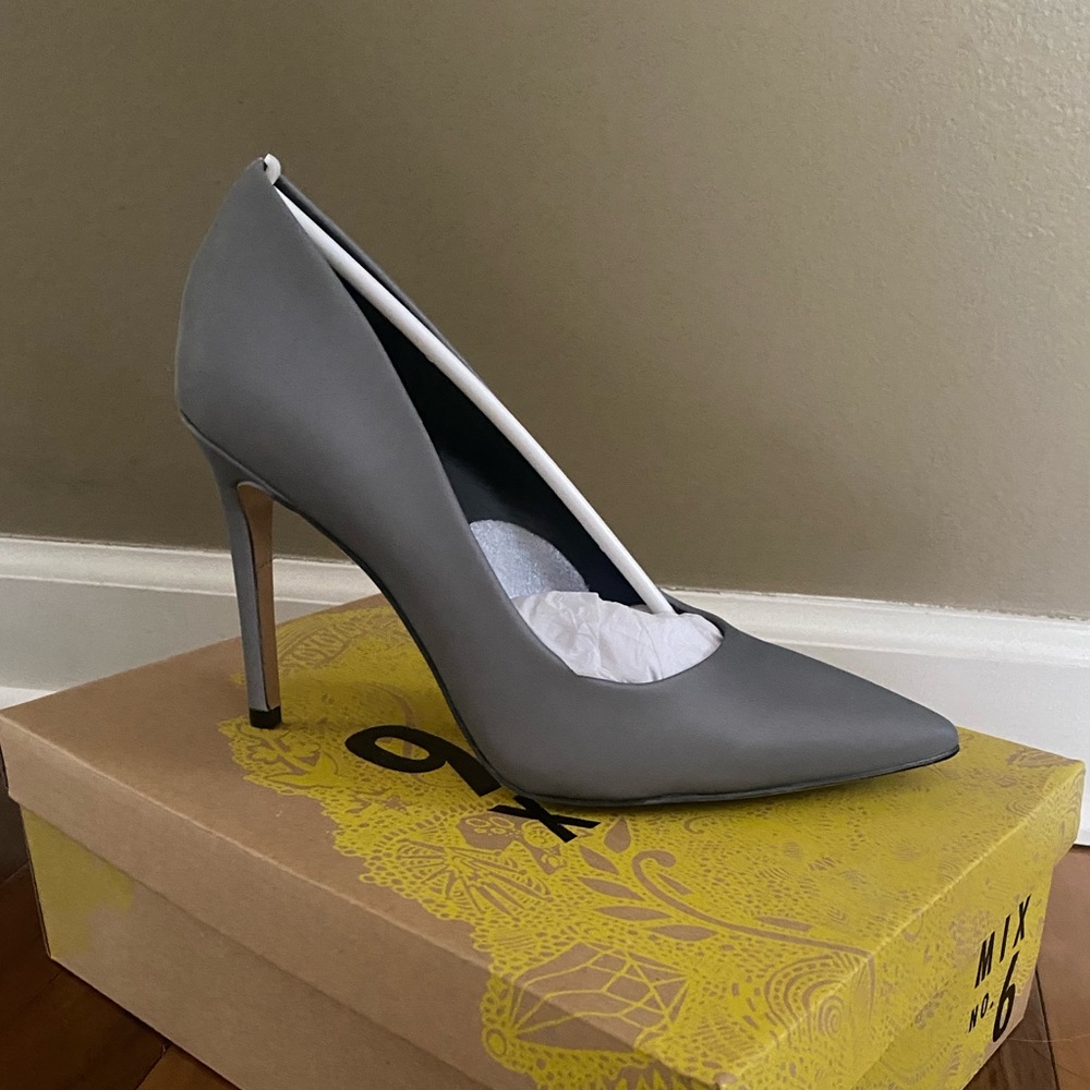 Brand new - Never worn Mix No. 6 silver pump. Size 8